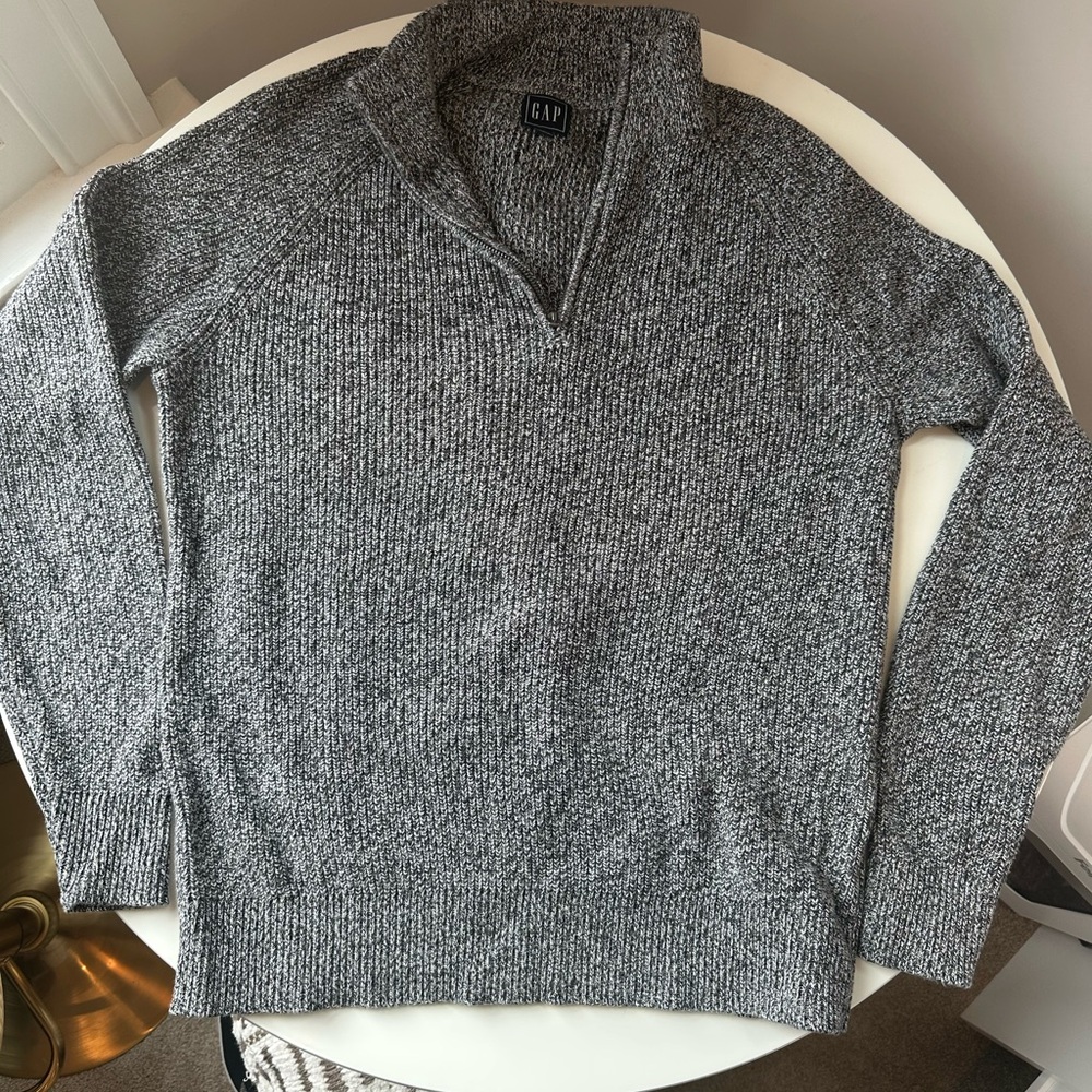 GAP Men's Gray Sweater